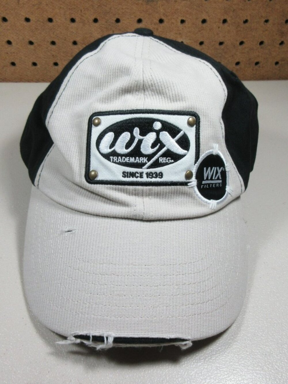K-Products mens gray an black Wix Filters distressed strapback hat NWT